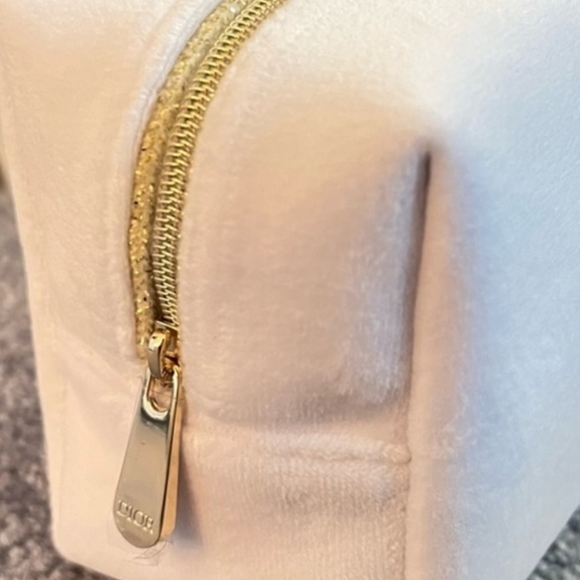 Dior White Velour Cosmetic Bag Makeup Pouch Travel Case CD Logo Gold Zip - Picture 3 of 7